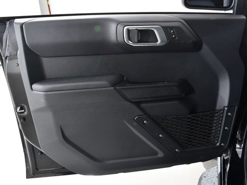 New 2025 Ford Bronco Badlands image 25