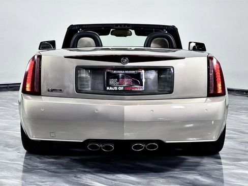 Used 2006 Cadillac XLR RWD image 8