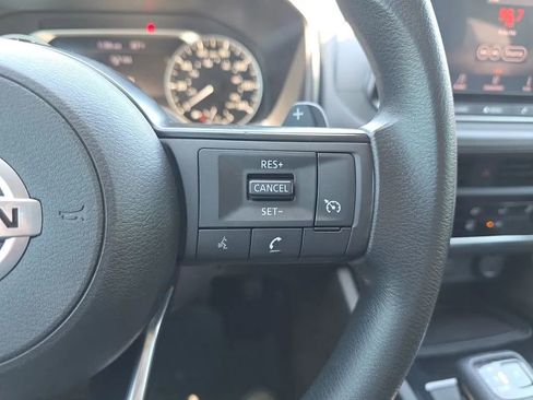 Used 2021 Nissan Rogue S FWD image 16