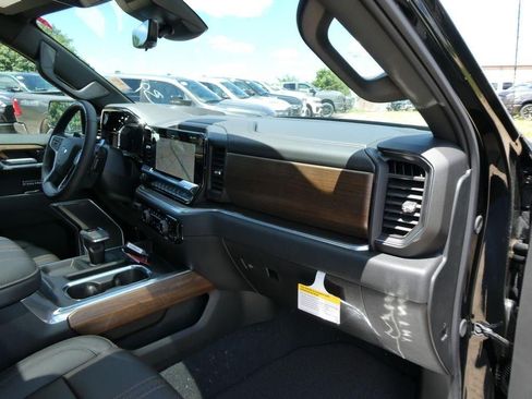 New 2026 Chevrolet Silverado 1500 High Country w/ Midnight Edition AWD/4WD image 13
