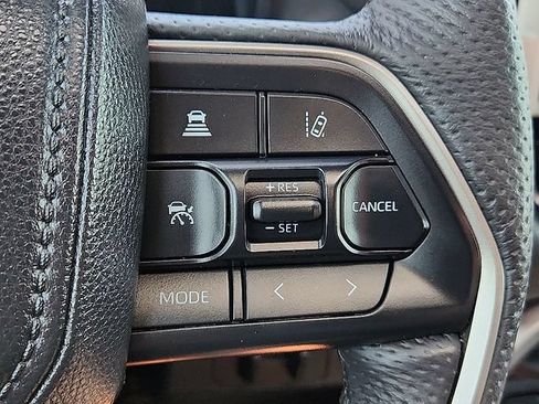 Used 2025 Toyota Tundra Limited AWD/4WD image 16