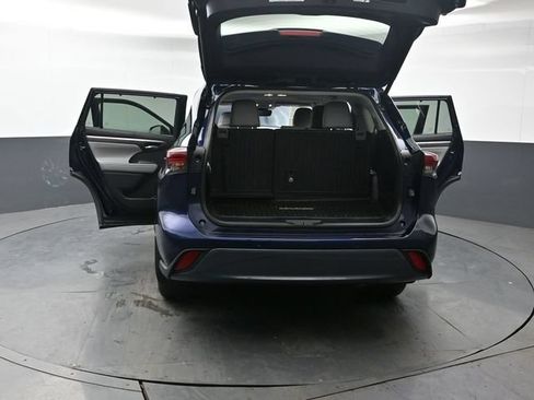 Certified 2024 Toyota Highlander Limited AWD/4WD image 54