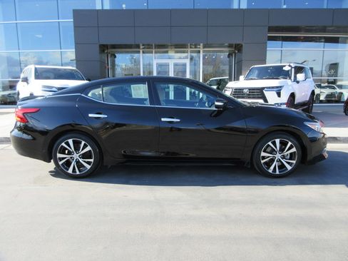 Used 2016 Nissan Maxima Platinum image 12