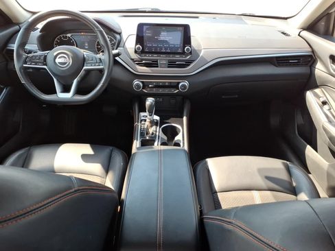 Used 2024 Nissan Altima 2.5 SR FWD image 12