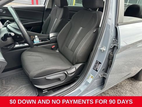 Used 2023 Hyundai Elantra SEL w/ Convenience Package FWD image 6