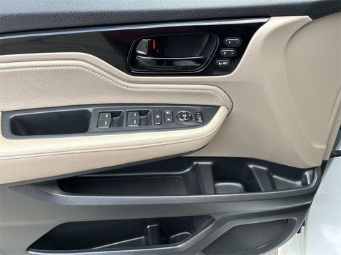 Used 2023 Honda Odyssey Touring image 29