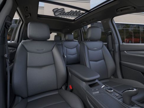 New 2025 Cadillac XT6 Luxury image 16
