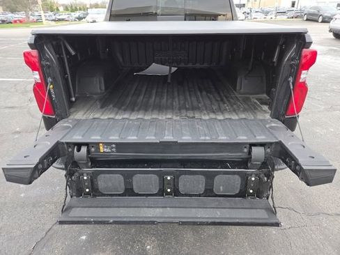 Used 2024 Chevrolet Silverado 1500 High Country w/ High Country Premium Package AWD/4WD image 28