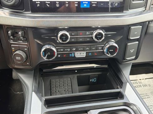 Used 2026 Ford F450 Platinum w/ FX4 Off-Road Package image 28