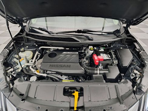 Used 2022 Nissan Rogue S image 14