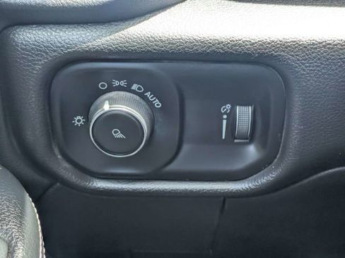 Used 2022 RAM 3500 Big Horn AWD/4WD image 23