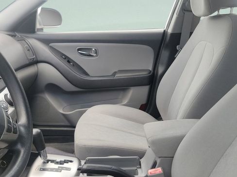 Used 2010 Hyundai Elantra GLS FWD image 5