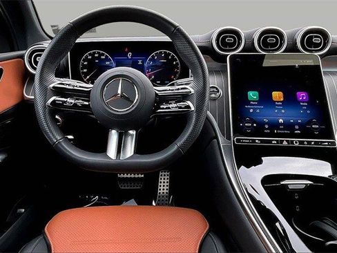 Certified 2025 Mercedes-Benz GLC 300 4MATIC image 11