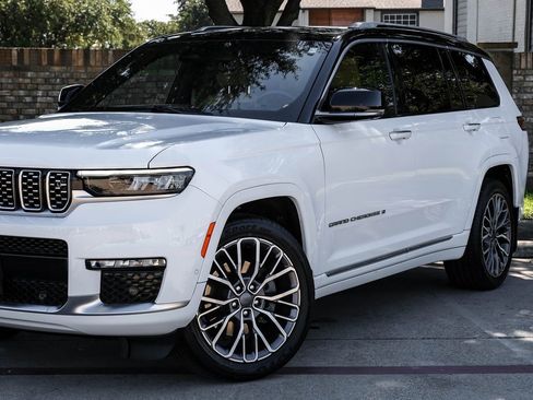 Used 2022 Jeep Grand Cherokee L Summit image 14