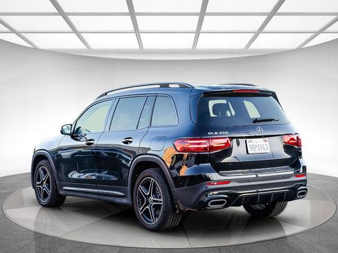 Certified 2024 Mercedes-Benz GLB 250 image 2