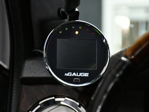 Used 2016 Ford F250 Platinum w/ FX4 Off-Road Package image 38