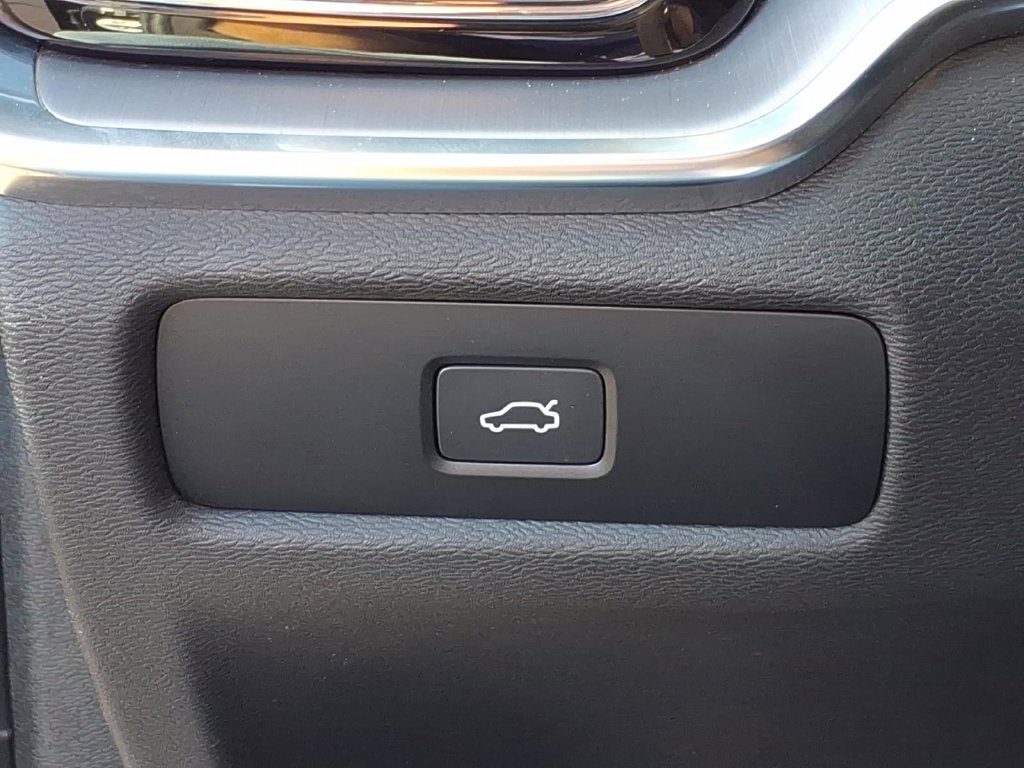 Used 2024 Volvo S60 B5 Core w/ Climate Package FWD image 17