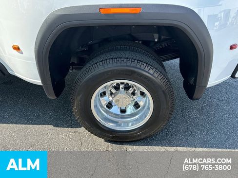 Used 2025 GMC Sierra 3500 Denali Ultimate image 23
