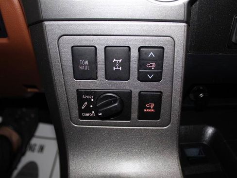 Used 2017 Toyota Sequoia Platinum AWD/4WD image 21
