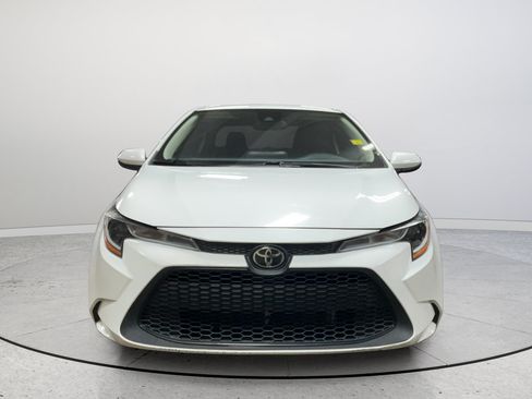 Used 2021 Toyota Corolla LE FWD image 4