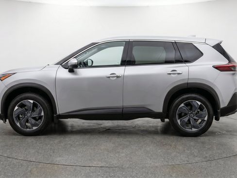 Used 2025 Nissan Rogue SV AWD/4WD image 5