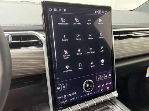 Used 2026 GMC Sierra EV Denali AWD/4WD image 19