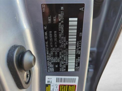 Certified 2023 Toyota Highlander XLE image 26