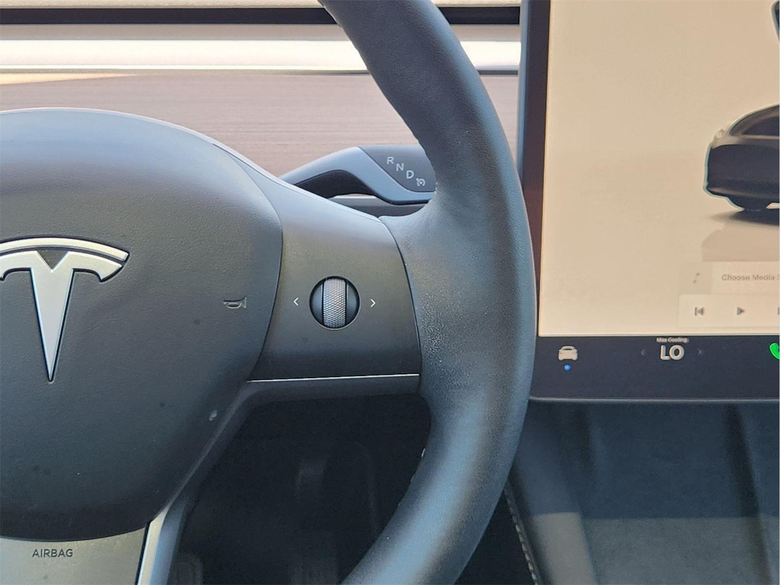 Used 2023 Tesla Model Y Long Range AWD/4WD image 29