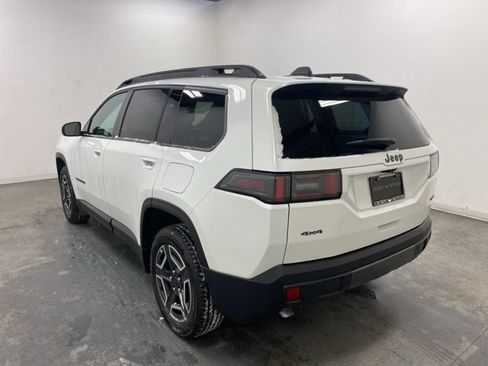 Used 2026 Jeep Cherokee Limited AWD/4WD image 4