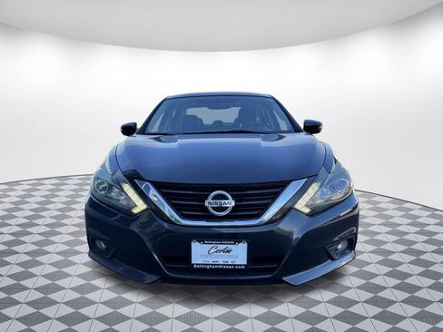 Used 2018 Nissan Altima 2.5 SL w/ 2.5 SL Technology Package FWD image 2