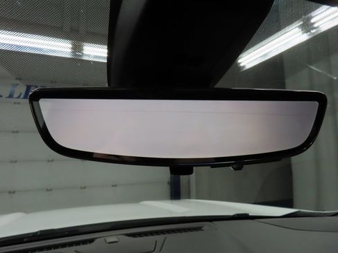 Used 2021 GMC Yukon XL Denali w/ Denali Premium Package image 21