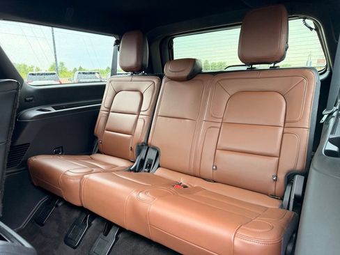 Used 2022 Lincoln Navigator L Reserve AWD/4WD image 26
