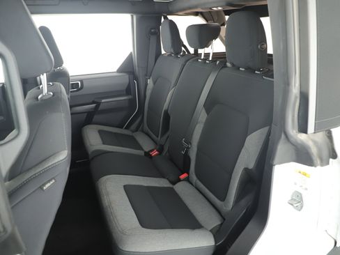 Certified 2022 Ford Bronco image 21