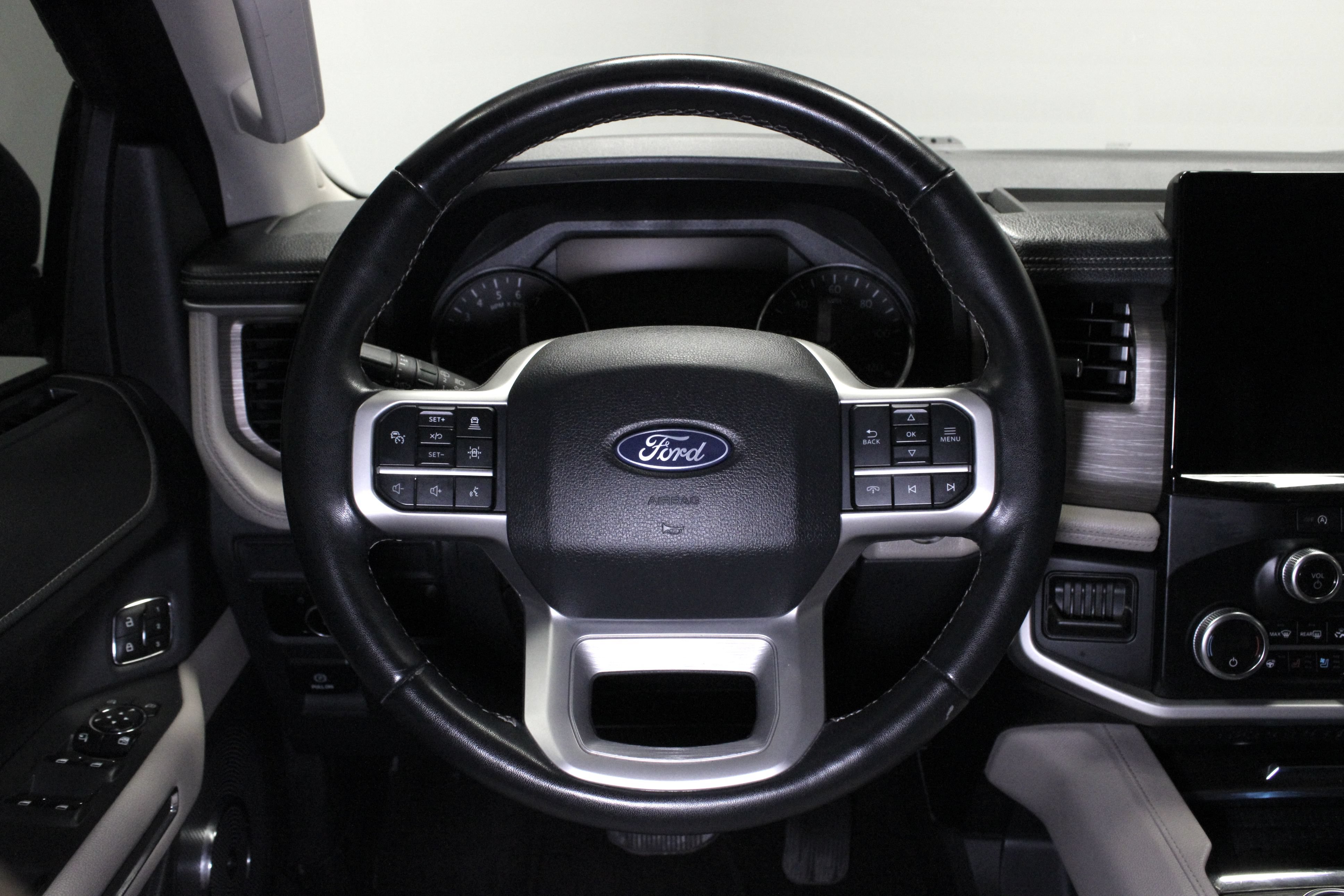 Used 2024 Ford Expedition Limited AWD/4WD image 24
