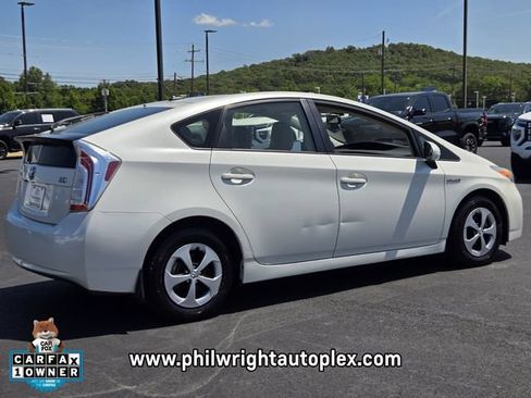 Used 2015 Toyota Prius Four FWD image 3