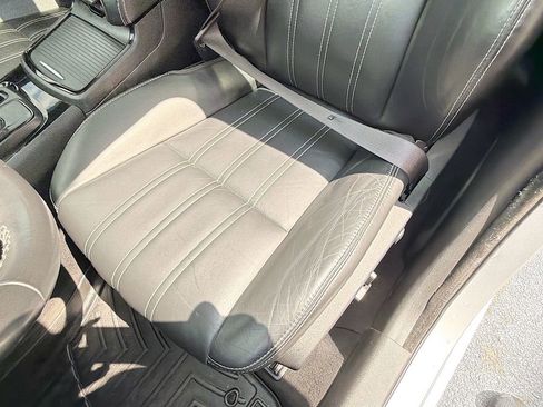 Used 2022 Chrysler 300 S image 20