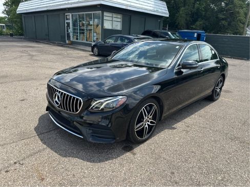 Used 2020 Mercedes-Benz E 350 4MATIC Sedan w/ Parking Assistance Package image 2