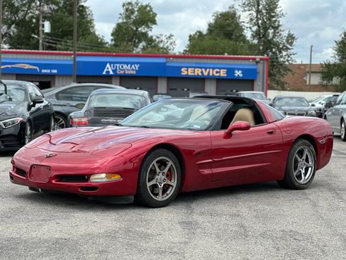 Used 2002 Chevrolet Corvette Coupe w/ Preferred Equipment Group2 RWD image 2