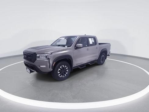 Used 2023 Nissan Frontier PRO-4X w/ Technology Package AWD/4WD image 6