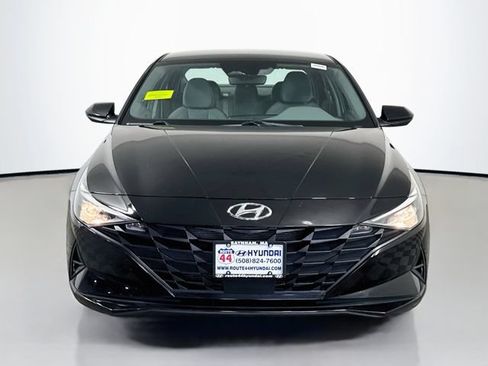 Used 2023 Hyundai Elantra SEL w/ Convenience Package FWD image 11