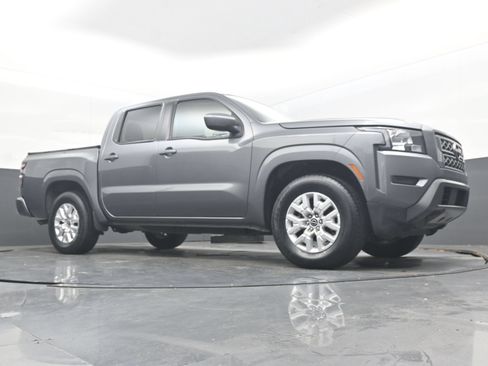 Used 2023 Nissan Frontier SV RWD image 17