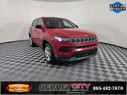 Used 2023 Jeep Compass Sport image 1