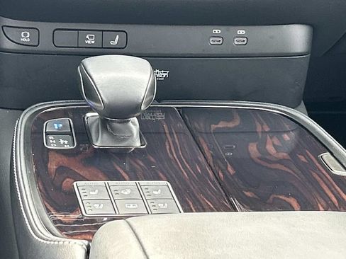 Used 2023 Lexus LS 500 AWD w/ Interior Upgrade Package image 27