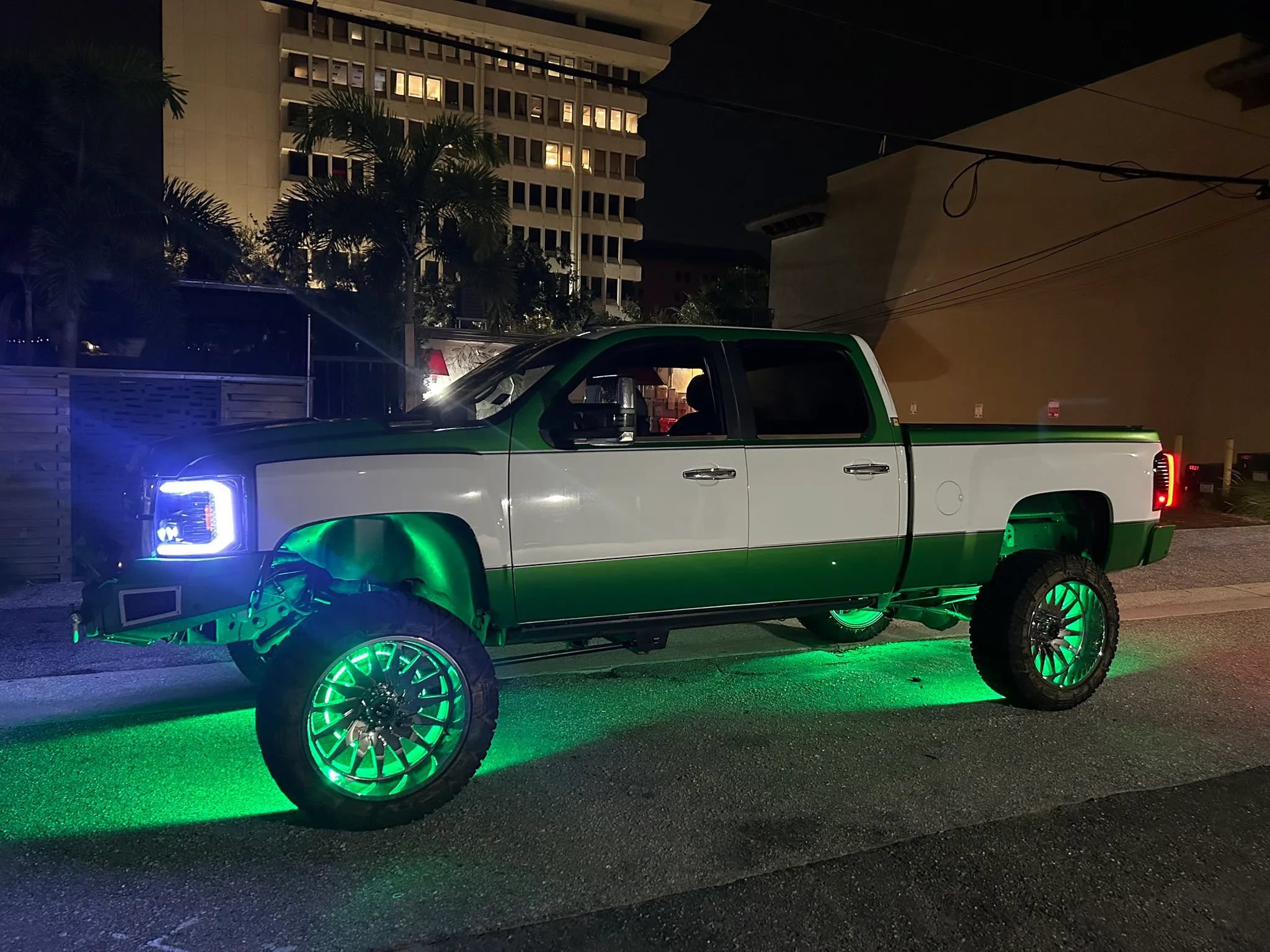 Used 2008 Chevrolet Silverado 2500 LTZ w/ Suspension Package, Off-Road AWD/4WD image 9