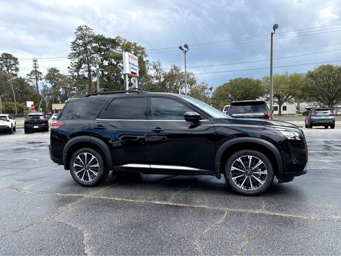 New 2026 Nissan Pathfinder Platinum w/ Cargo Package image 32