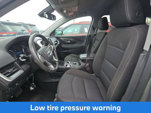 Used 2024 GMC Terrain SLE AWD/4WD image 8