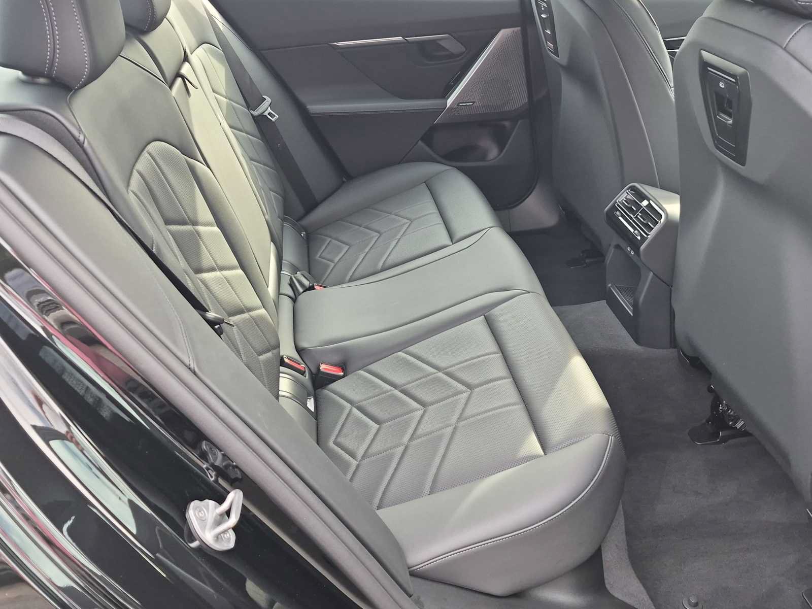 Used 2026 BMW i5 eDrive40 w/ Premium Package AWD/4WD image 22
