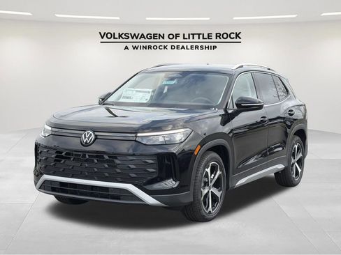 New 2026 Volkswagen Tiguan SE image 1