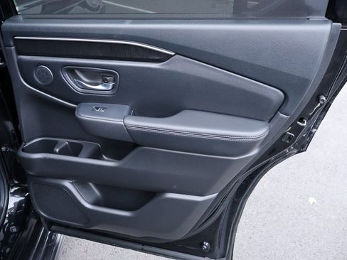 Certified 2023 Honda Pilot Black Edition image 14