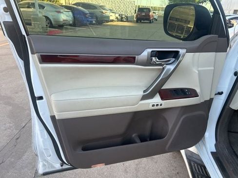 Used 2013 Lexus GX 460 460 w/ Comfort Plus Pkg image 6